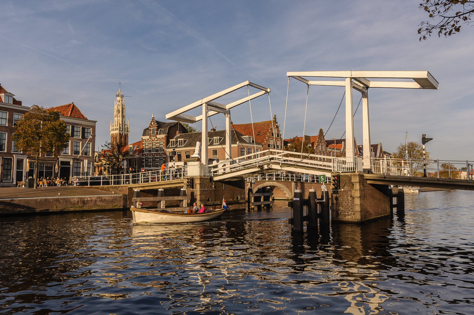 Over de brug en terug